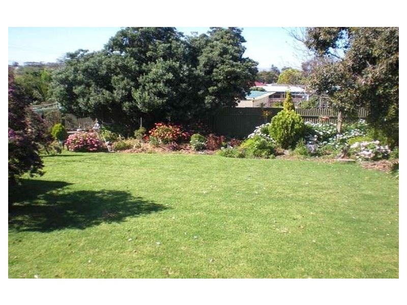 8 Elgin Ave, Christies Beach SA 5165