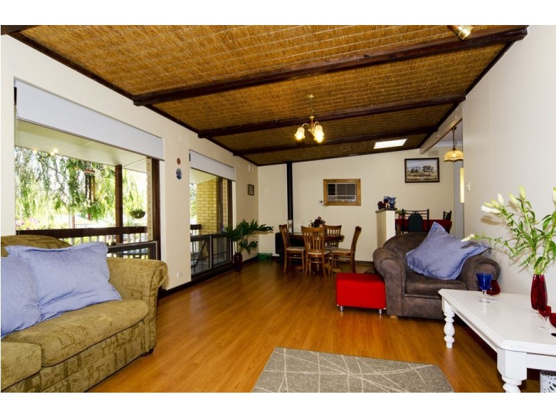 10 Abbott Avenue, Morphett Vale SA 5162