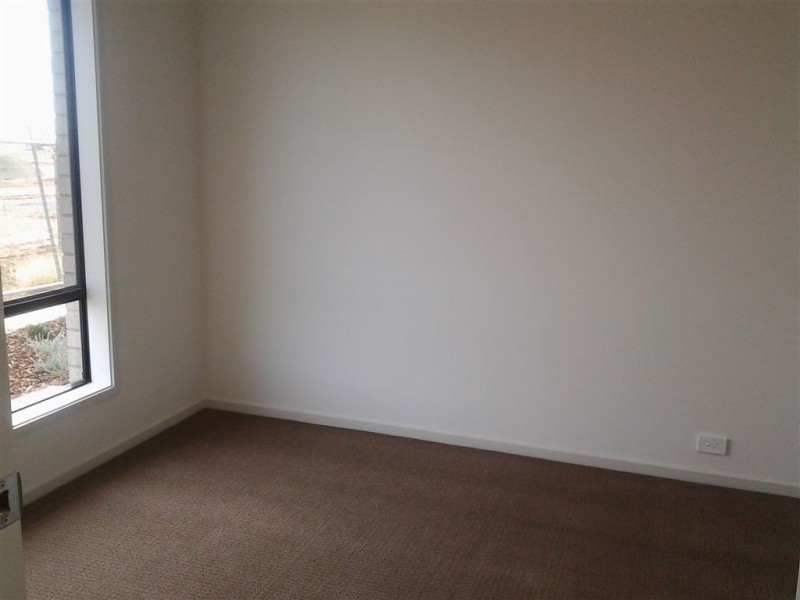 2 Nipper Close, Seaford Meadows SA 5169