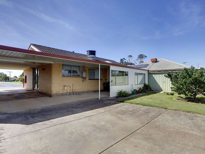 8 Helmsman Terrace, Seaford SA 5169