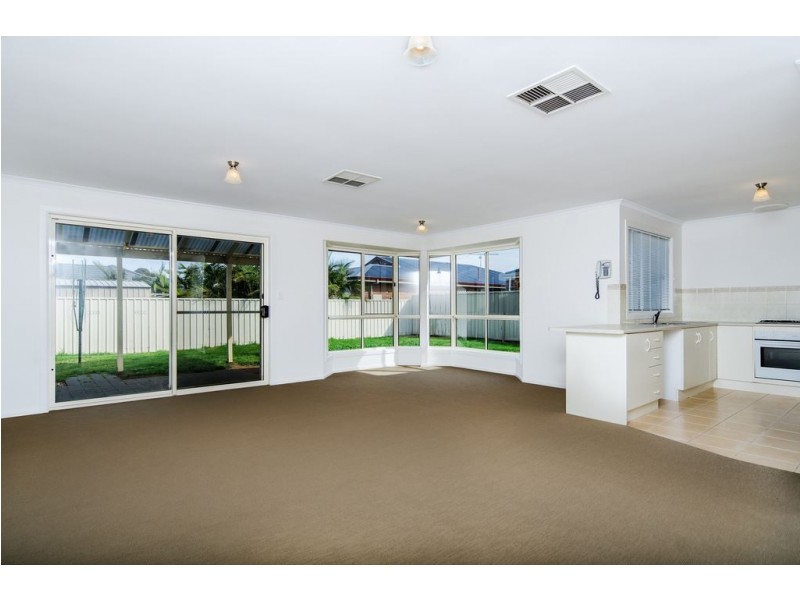38 Barracoota Crescent, Aldinga Beach SA 5173