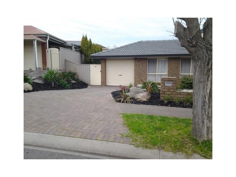 15 Bathbank Crescent, Sheidow Park SA 5158