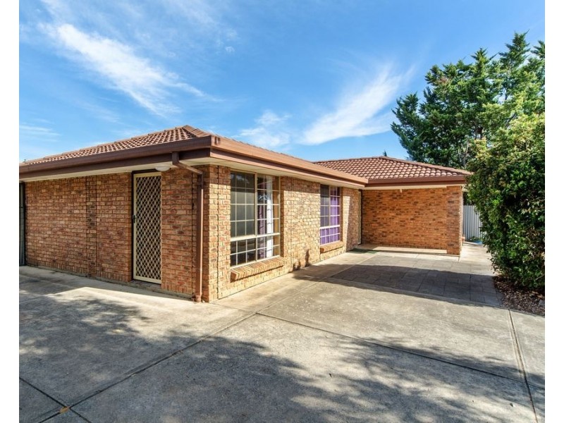 10 Frenshams Drive, Woodcroft SA 5162