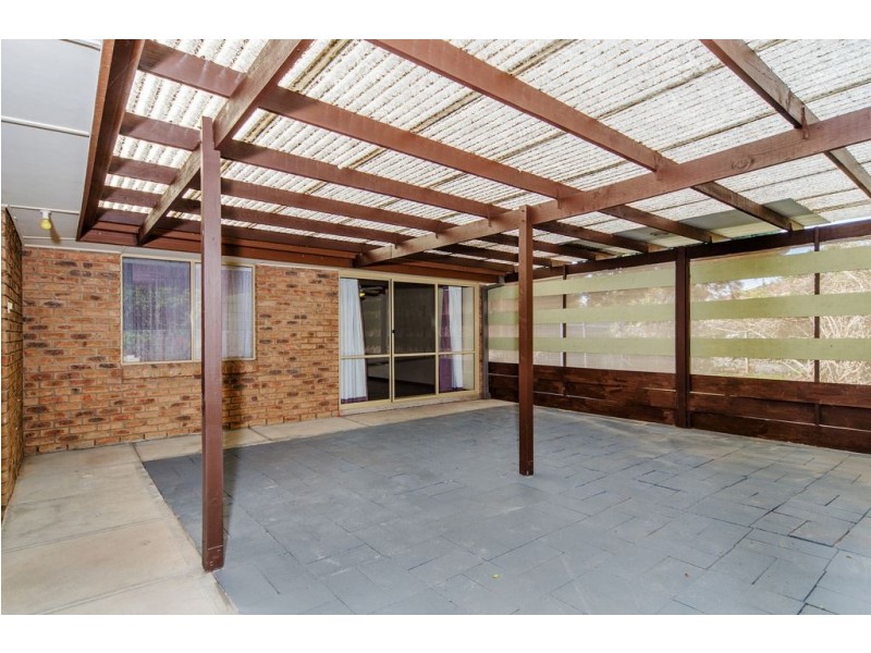 10 Frenshams Drive, Woodcroft SA 5162