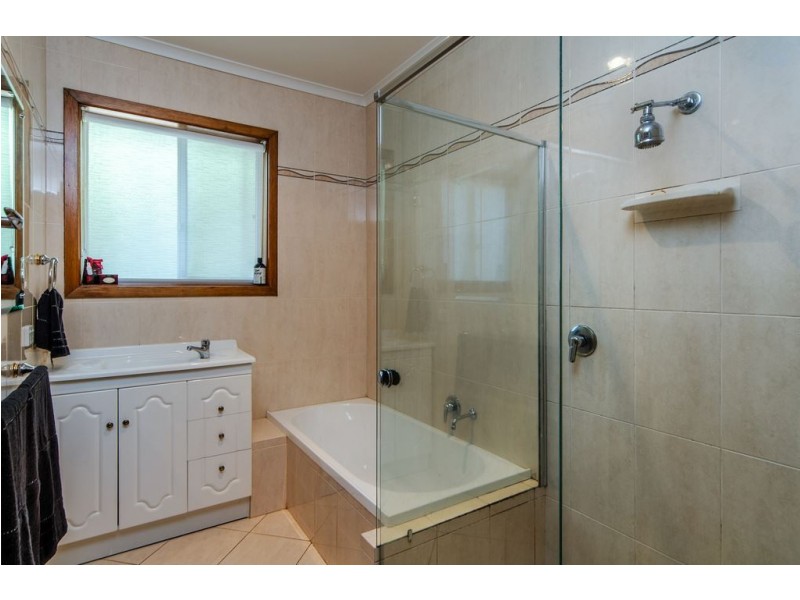 3 Wyoming Way, Happy Valley SA 5159