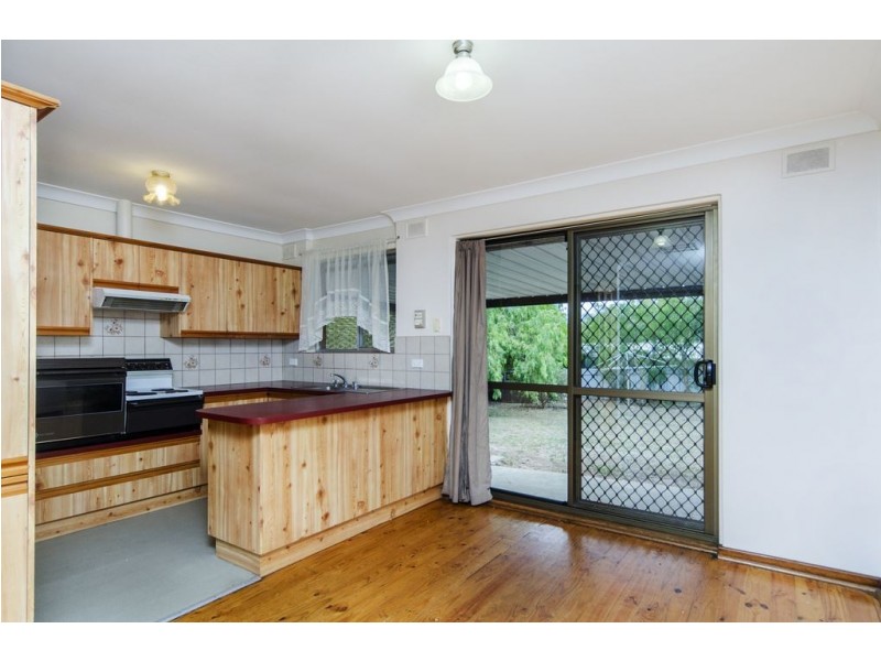 13 Lynlee Crescent, Huntfield Heights SA 5163