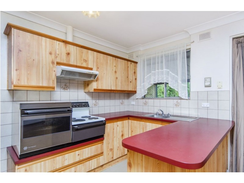 13 Lynlee Crescent, Huntfield Heights SA 5163