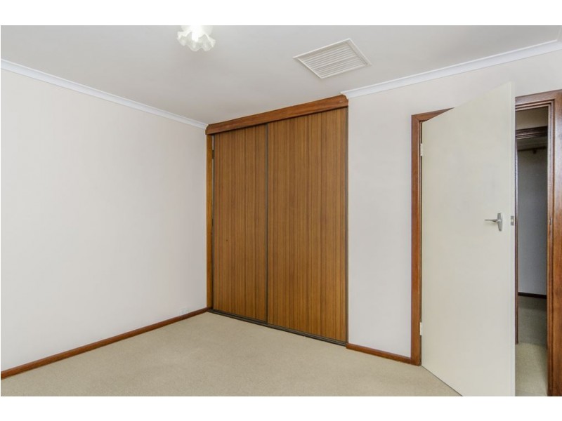 13 Lynlee Crescent, Huntfield Heights SA 5163