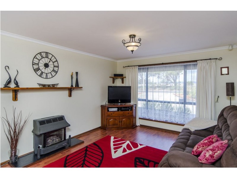 8 Karko Drive, Moana SA 5169