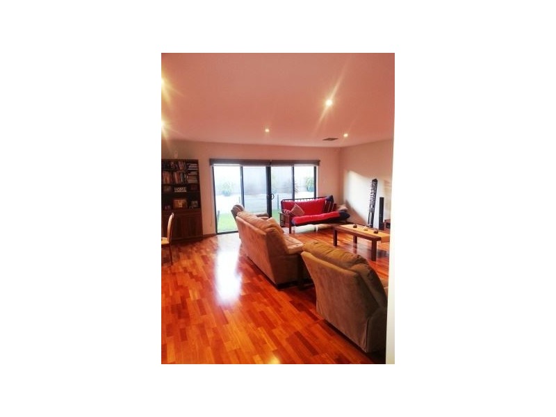 16 Nigel Lane, Hackham SA 5163