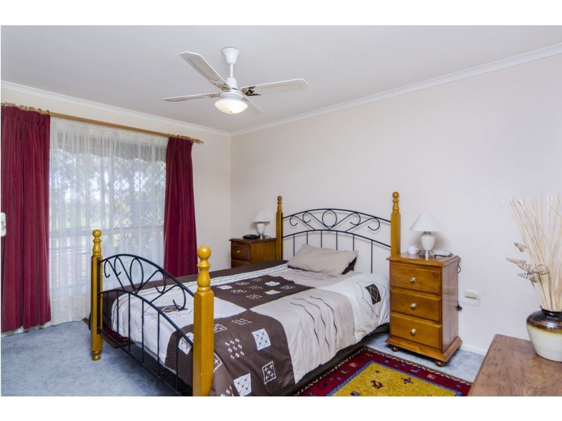 44 Brentwood Drive, Huntfield Heights SA 5163