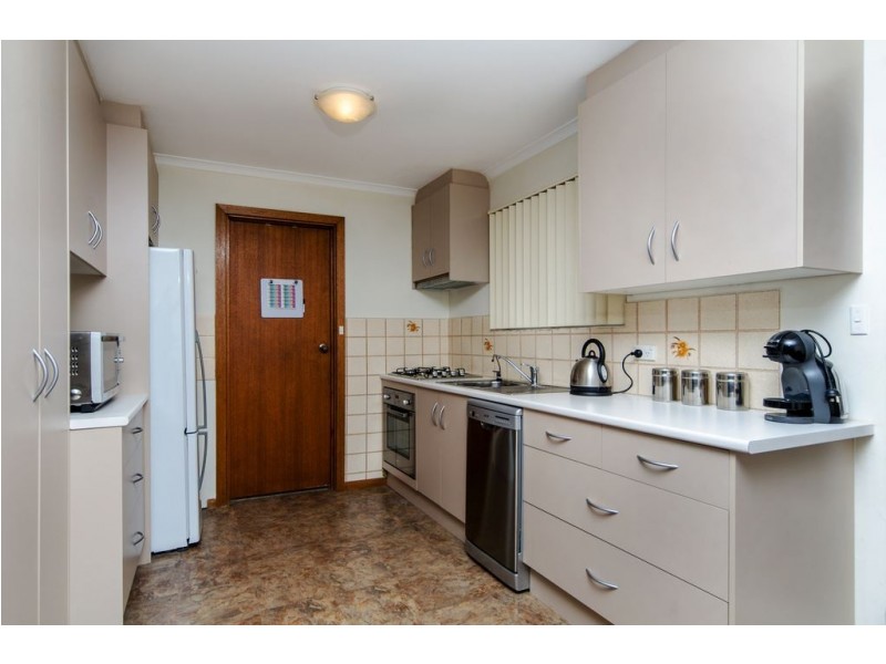 1A Regency Road, Happy Valley SA 5159