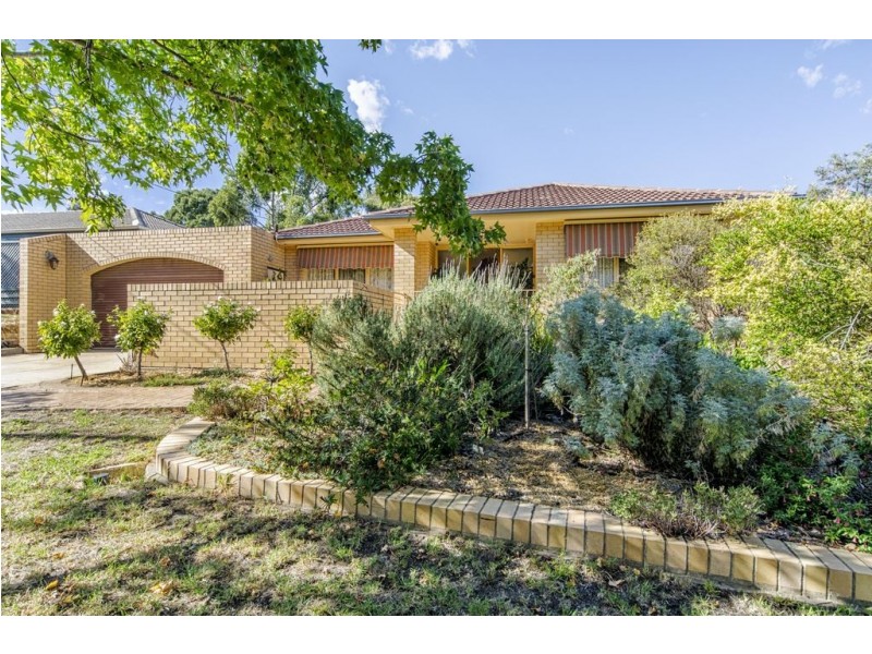 10 Leonard Road, Morphett Vale SA 5162