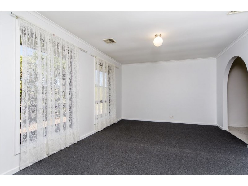 7 Featherstone Drive, Huntfield Heights SA 5163