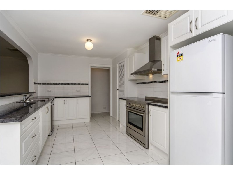 7 Featherstone Drive, Huntfield Heights SA 5163