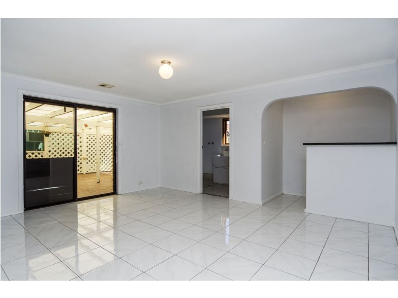 7 Featherstone Drive, Huntfield Heights SA 5163