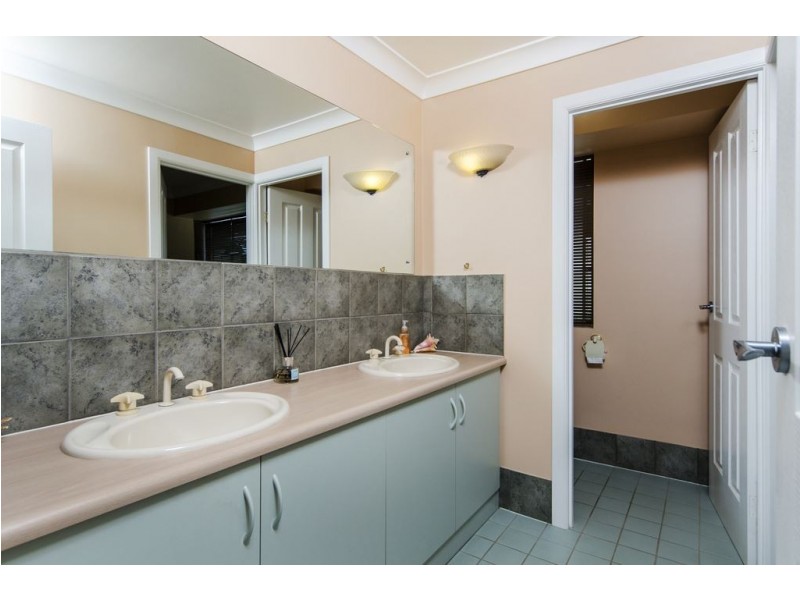 34 Sampson Crescent, Old Reynella SA 5161