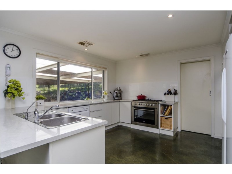 13 Leabrook Place, Morphett Vale SA 5162