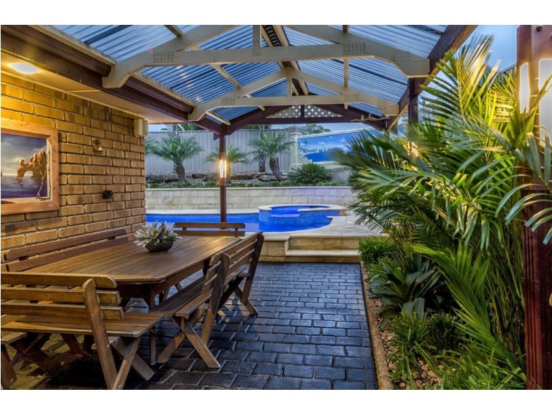 16 Moorfield Mews, Aberfoyle Park SA 5159