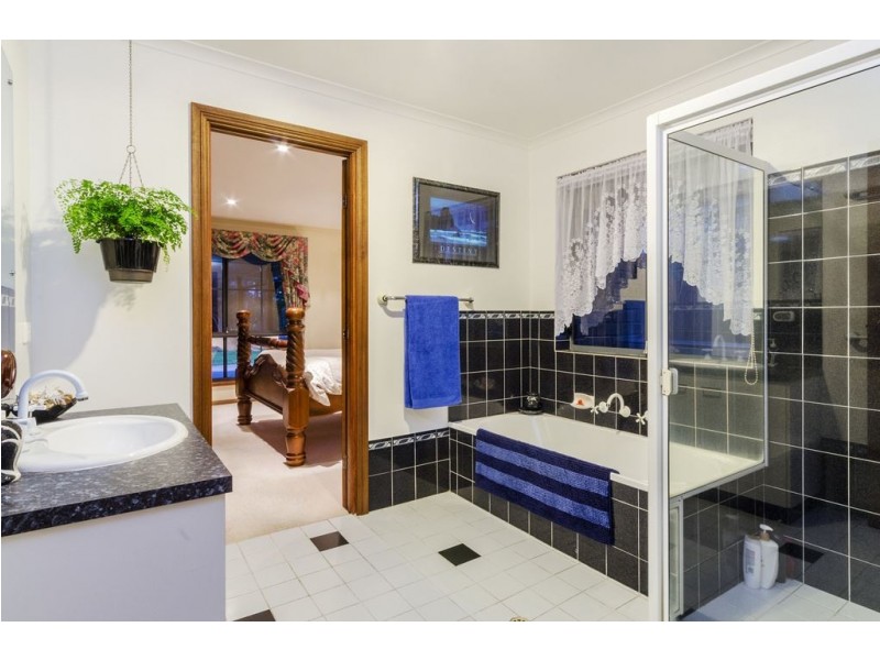 16 Moorfield Mews, Aberfoyle Park SA 5159