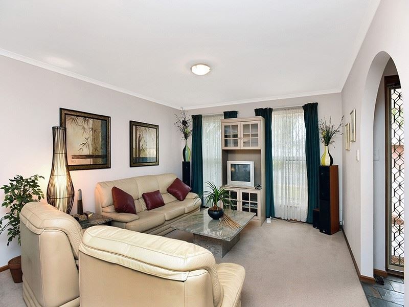 4 Nassau Court, Seaford Rise SA 5169