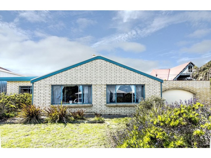 18 Clement Terrace, Christies Beach SA 5165