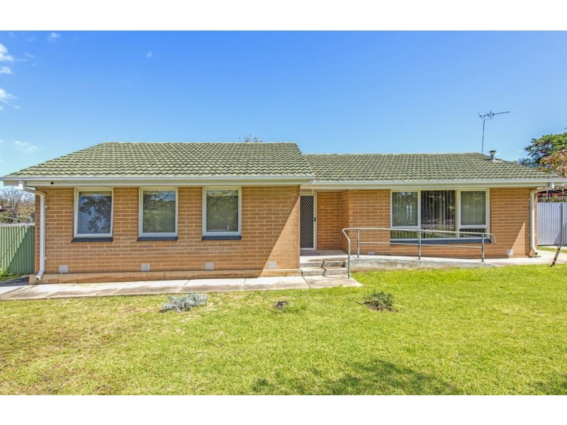 5 Hyacinth Crescent, Christie Downs SA 5164