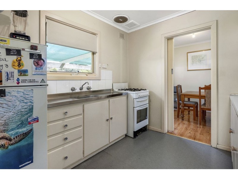 5 Hyacinth Crescent, Christie Downs SA 5164