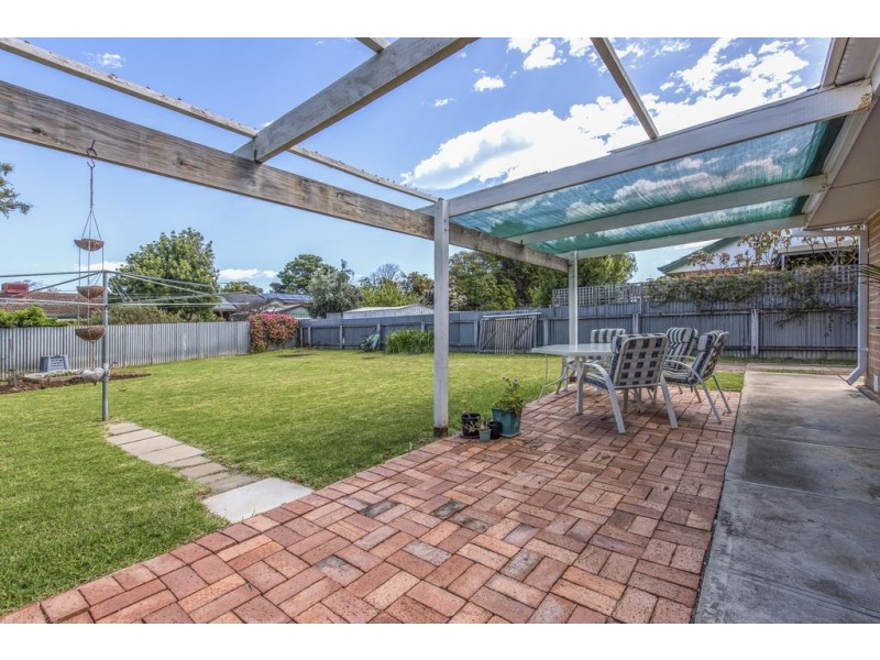 5 Hyacinth Crescent, Christie Downs SA 5164