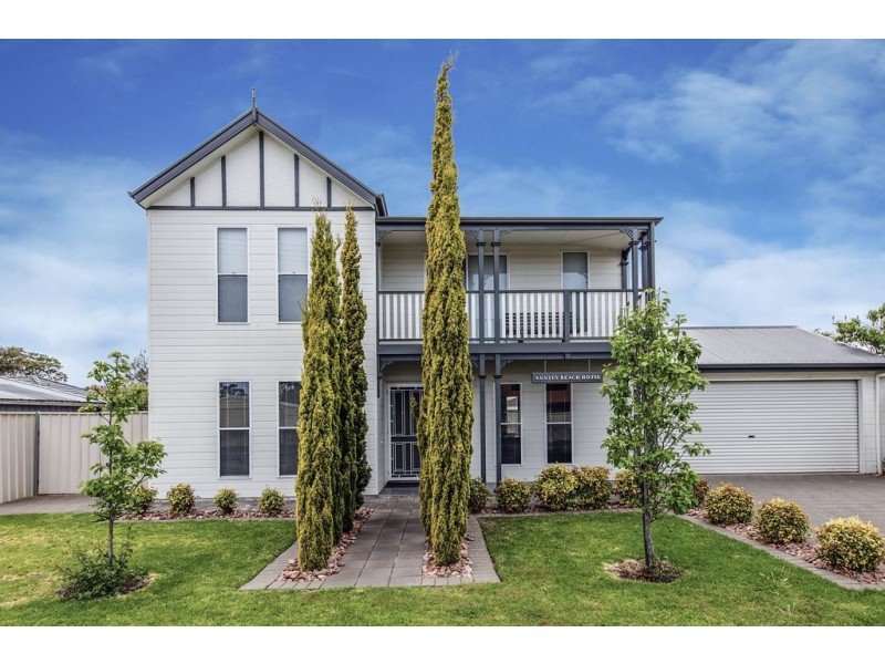 1 Ian Street, Port Willunga SA 5173