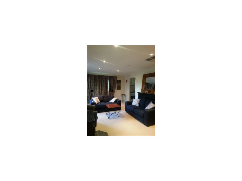 4 Falcon Court, Hallett Cove SA 5158