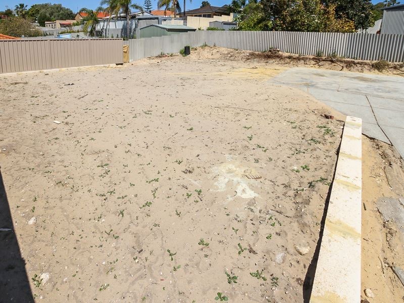 2/2 Graphic Court, Beldon WA 6027