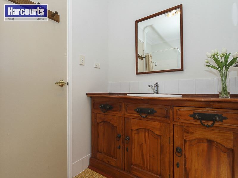 1/2 Graphic Court, Beldon WA 6027