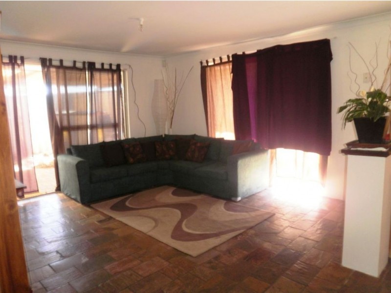 9 Lawrie Court, Clarkson WA 6030