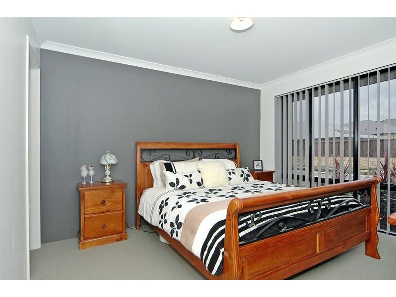 4 Costelloe Gardens, Butler WA 6036