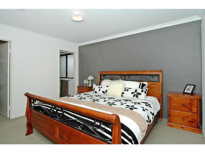 4 Costelloe Gardens, Butler WA 6036