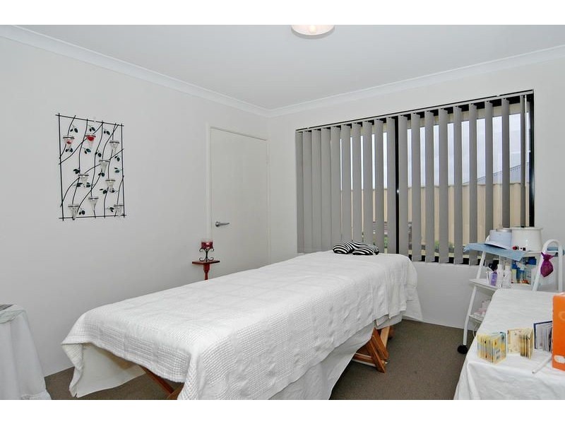 4 Costelloe Gardens, Butler WA 6036