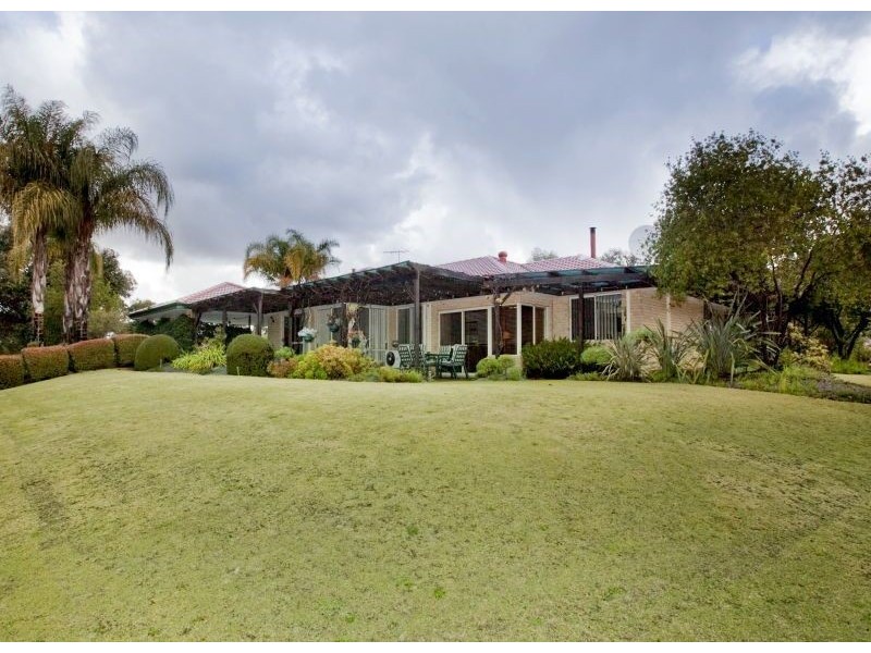 115 Via Vista Drive, Mariginiup WA 6065