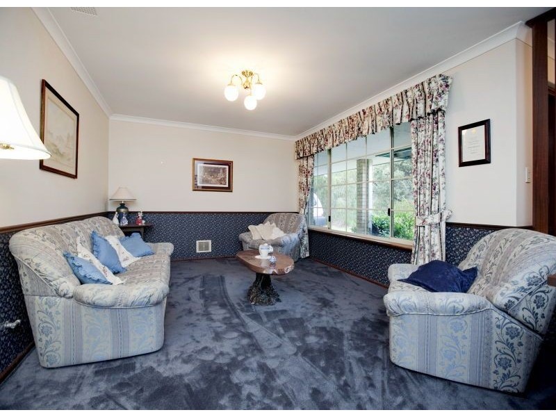 115 Via Vista Drive, Mariginiup WA 6065