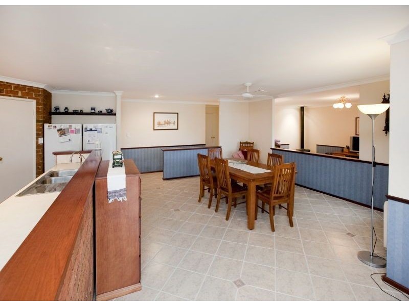 115 Via Vista Drive, Mariginiup WA 6065