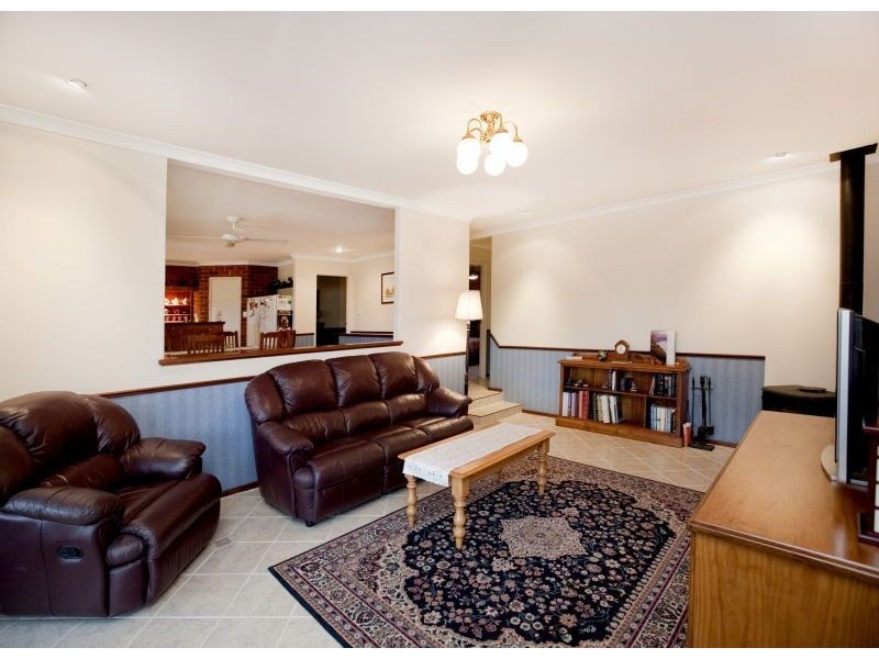 115 Via Vista Drive, Mariginiup WA 6065