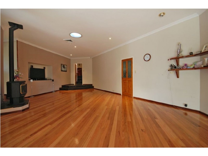 5 Green Close, Connolly WA 6027