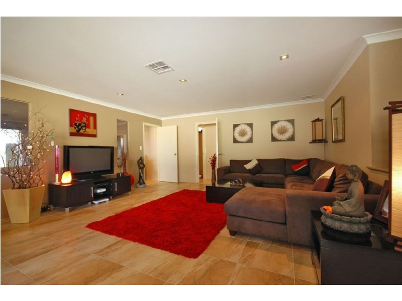34 Hacienda Drive, Clarkson WA 6030