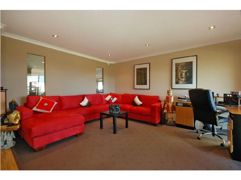 34 Hacienda Drive, Clarkson WA 6030
