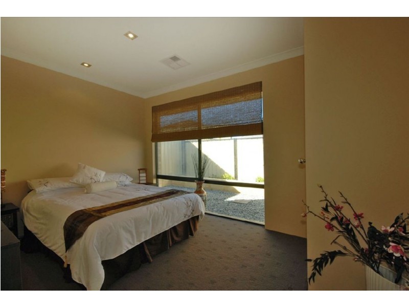 34 Hacienda Drive, Clarkson WA 6030