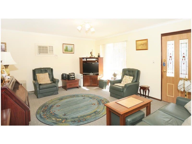 8 Galliers Avenue, Armadale WA 6112