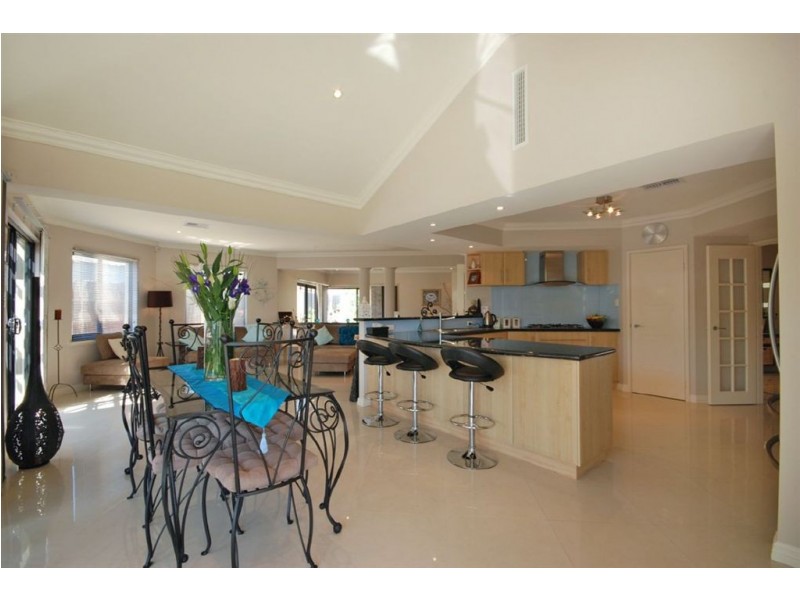 25 Trieste Court, Mindarie WA 6030