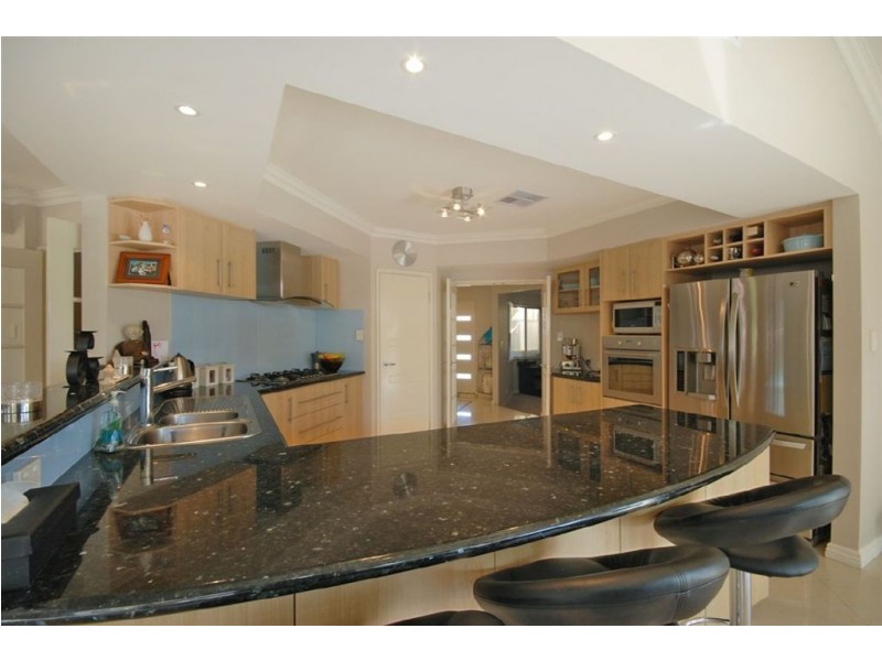 25 Trieste Court, Mindarie WA 6030