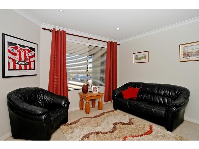 7 Orwell Way, Butler WA 6036