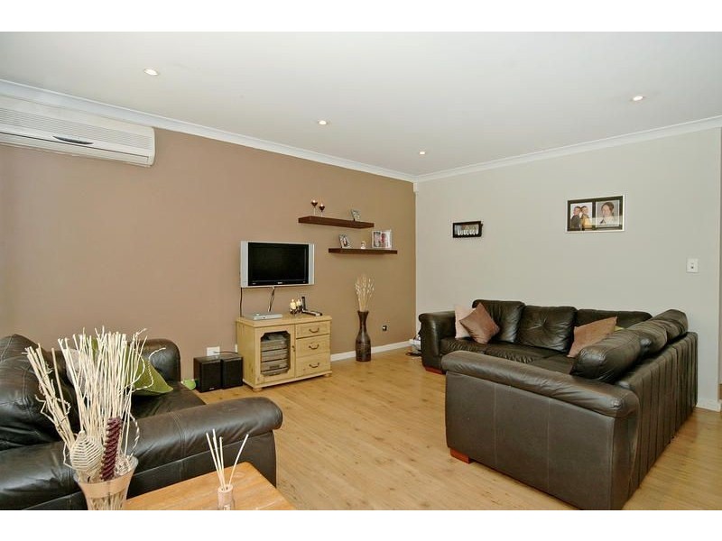 7 Orwell Way, Butler WA 6036